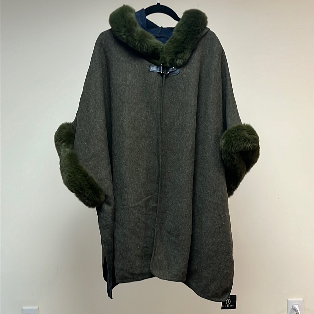 Olive Green Hooded Cape with Faux Fur Trim
